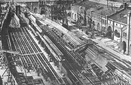 Корпус линейного крейсера Гинденбург на стапеле 1913 г Гинденбург - фото 71