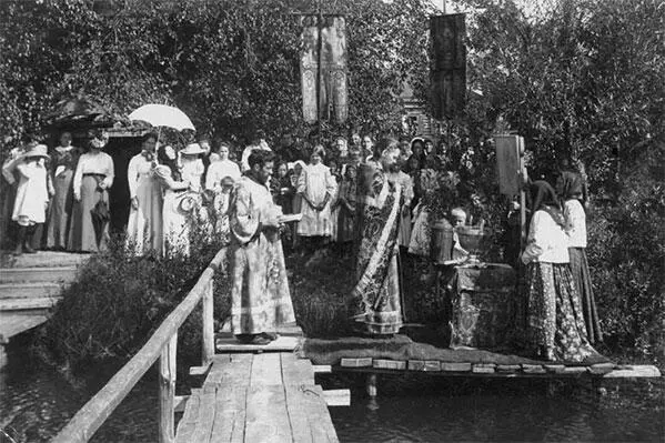 Освящение воды в пруду в дубненской усадьбе Зёрновых Фото начала 1900х годов - фото 12