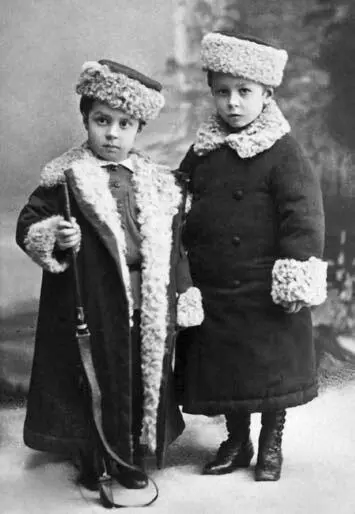 Володя и Митя Зёрновы Москва 1881 год Братья Володя Слава и Митя Зёрновы - фото 14