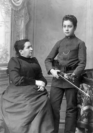 Гимназист Володя Зёрнов с матерью Марией Егоровной Москва 1891 год - фото 29