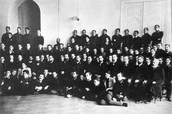Профессора и студенты Саратовского университета Фото Н Гольдберга 1909 год - фото 73