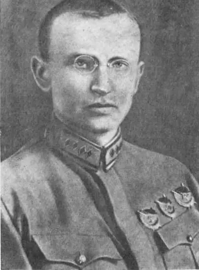 И П Уборевич И П Уборевич среди командиров Северный фронт 1918 год - фото 25