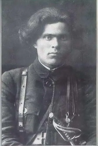 Нестор Махно Фото 1919 года Неудачи Красной армии в Донбассе привели к - фото 16