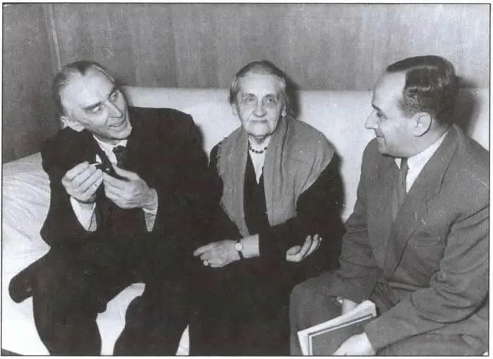 КА Федин на Торьковской конференции в Куйбышеве Самаре в ноябре 1957 года в - фото 23
