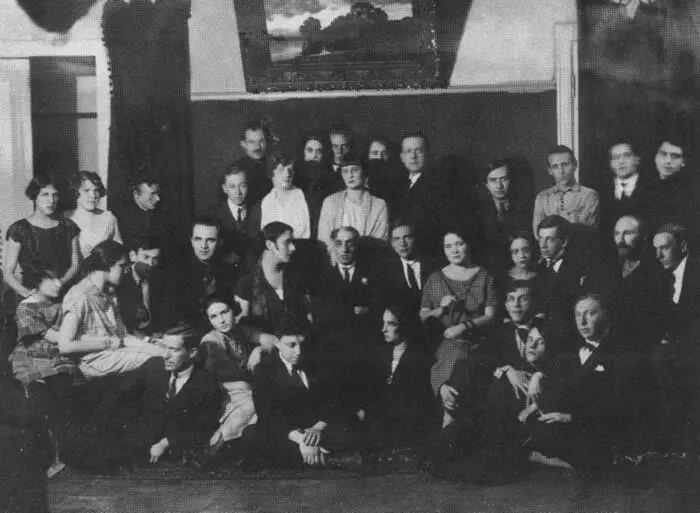 Празднование 20летия литературной деятельности Михаила Кузмина В центре А - фото 65
