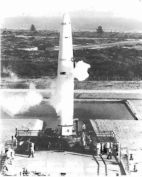 Американская баллистическая ракета PGM17 Тор 27 октября 1961 года сразу - фото 15