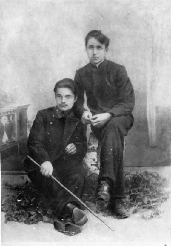 КировКостриков и Александр Самариев справа Уржум 1904 Среди политических - фото 9