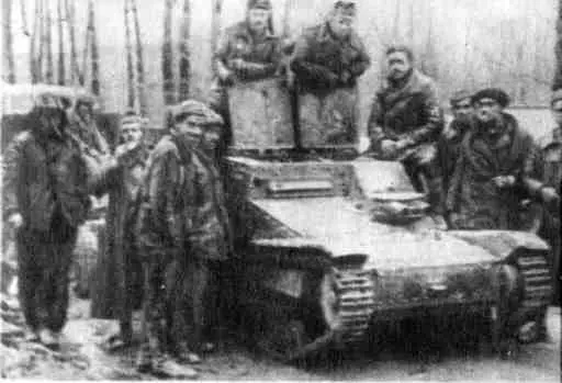 Стр 5 Бойцы республиканской армии у захваченного ими танка Стр 67 - фото 7