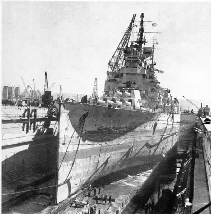 Линейный корабль Дюк оф Йорк в доке Розайт 1943 г Линейные корабли Дюк - фото 105