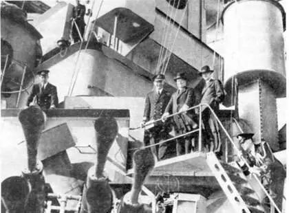У Черчилль на борту Кинг Джордж V 1944 г Но немцы пришедшие в восторг - фото 48
