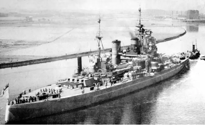 Дюк оф Йорк покидает завод Джон Браун Сентябрь 1941 г Линейный корабль - фото 98