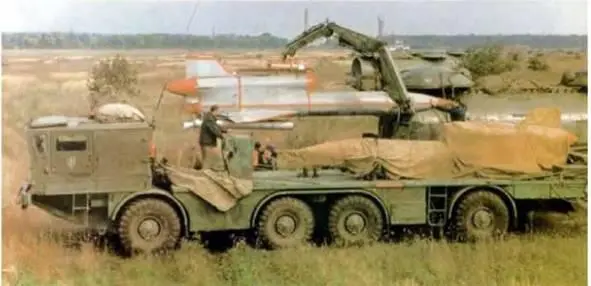 Рис 312 БПЛА Ту143 на транспортной машине Основные характеристики Ту143 - фото 223