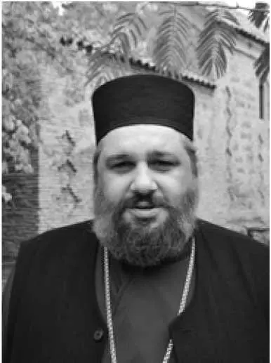 Протоиерей Александр Галдава настоятель храма Архангела Михаила в старом - фото 42