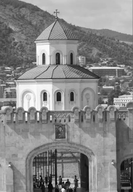 Тбилиси Сам собор был построен в VII веке и как указано в исторических - фото 43