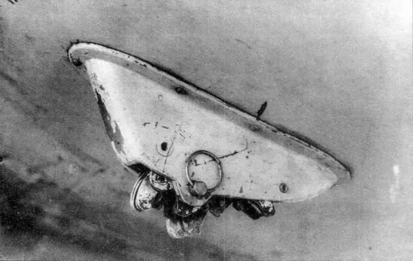 Крепление фала для буксировки мишенирукава под крылом Ла9В В мае 1947 г - фото 37