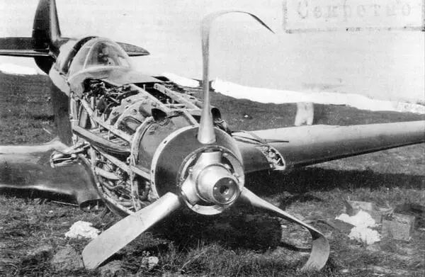 Авария И301 лётчика А И Никашина 11 августа 1940 г Хорошо видны пулемёты - фото 10