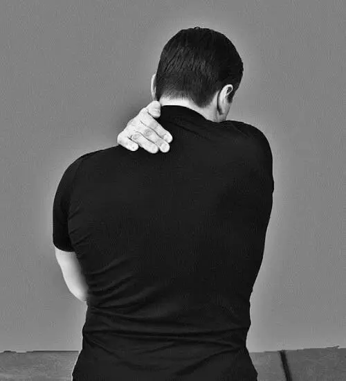 Упражнение Точка опоры Исходное положение стоя спиной к столу руки сзади - фото 23