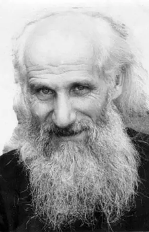 На фото протоиерей Тихон Пелих Во время литургии Тихон вдруг почувствовал - фото 14