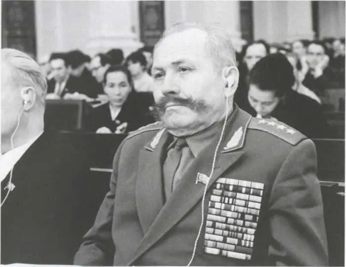 Генерал армии Сергей Матвеевич Штеменко на сессии Верховного Совета РСФСР - фото 49