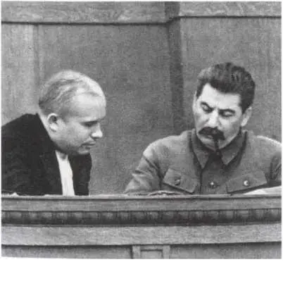 Сталин и Хрущёв в президиуме сессии ЦИК Союза ССР январь 1936 г Фрол - фото 3