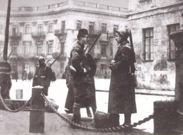 Французский патруль на улице Одессы Зима 191819 г Григорий Иванович - фото 45