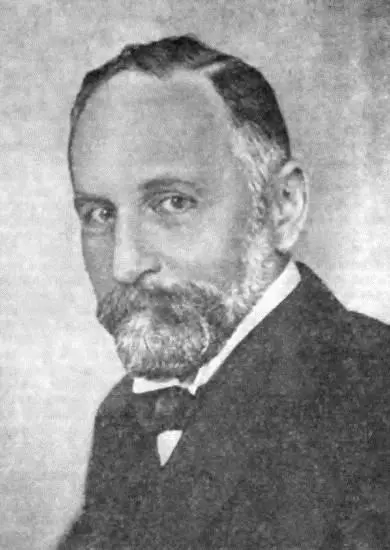 18721942 Фрейлейн Эльза Шнауфер поставила блюдо с только что выпеченными - фото 69