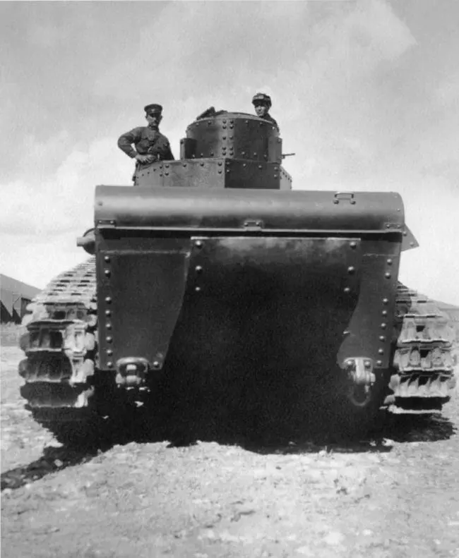 Танк Т12 во время испытаний вид сзади Москва военсклад 37 июль 1930 - фото 26