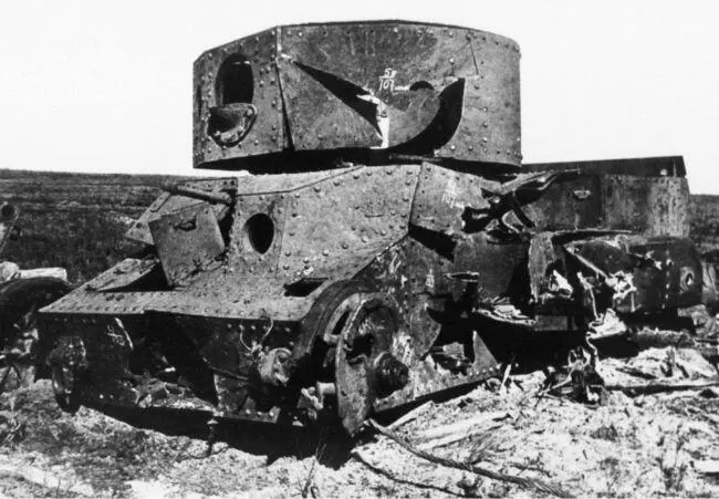 Корпус танка Т24 использовавшийся в качестве мишени не артполигоне 1938 год - фото 39