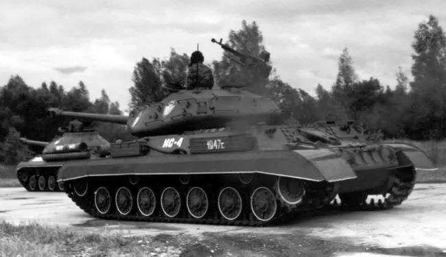 Танк ИС4М во время прохождения в честь годовщины ГАБТУ Сентябрь 2001 года В - фото 82