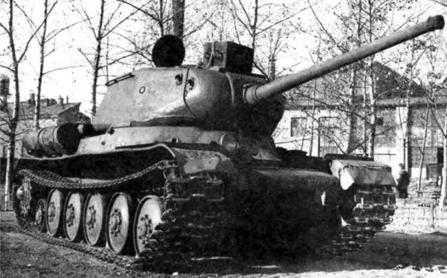 Общий вид танка объект 244 с 85мм пушкой Д5ТБМ Осень 1944 года На машине - фото 94
