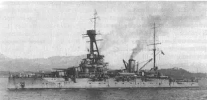Линейный корабль Прованс 30 октября 1914 г во время достройки вверху и в - фото 48