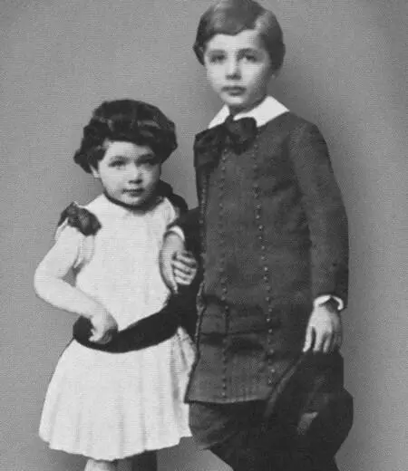 Альберт и его сестра Майя 1892 г Ульм Банхофштрассе 135 Дом где родился - фото 14