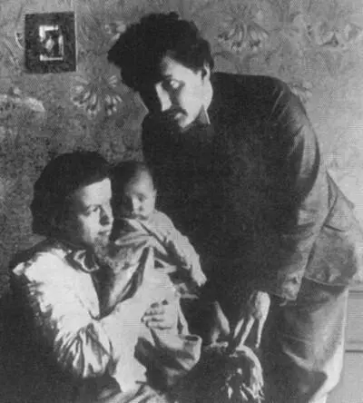 Милева и Альберт с новорожденным сыном Гансом Альбертом 1904 г Комнаты в - фото 24