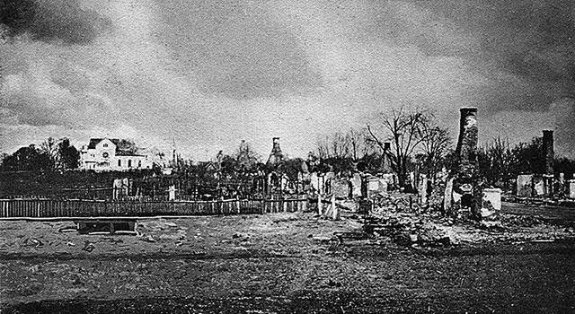 Разрушенный во время войны Таураге Немецкие танковые войска во время - фото 111