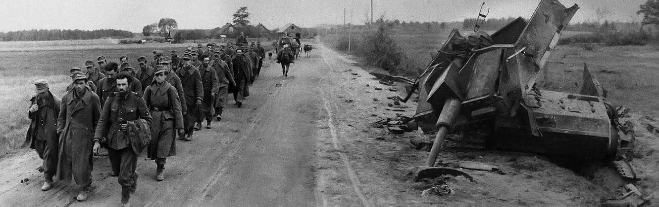 Колонна немецких военнопленных Фото М Савина Литва июль 1944 года Хайнц - фото 161