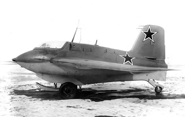 Ракетный перехватчик Me163B на аэродроме НИИ ВВС Был у ЖРД тех лет еще один - фото 105