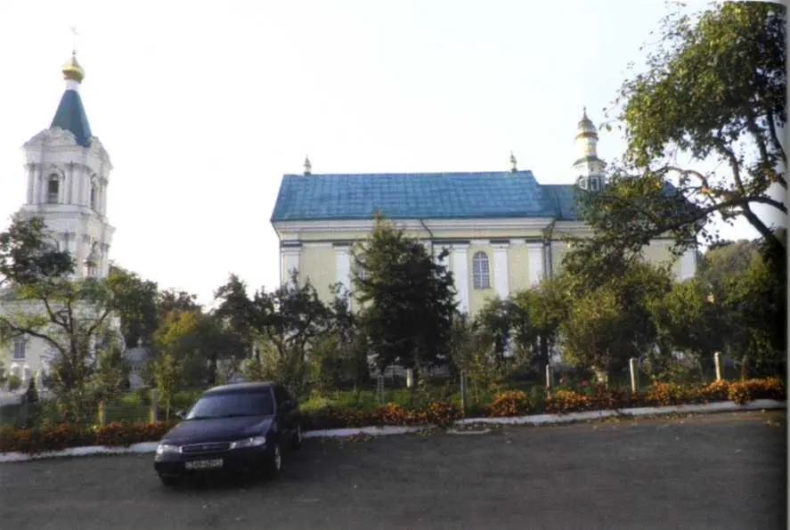 Во дворе Кременецкого монастыря Арсенал Павла Ящука Кременецкий - фото 4