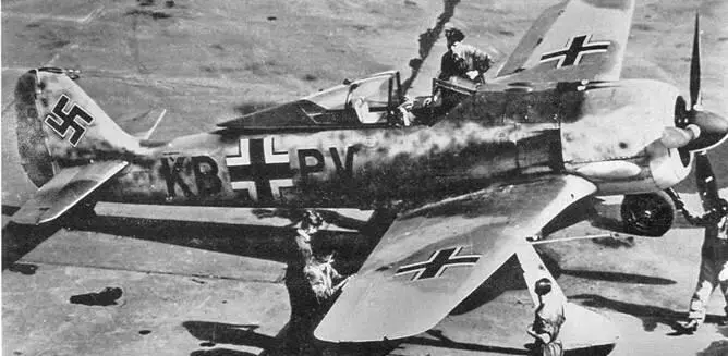 Подготовка к взлету Fw 190А0 WNr 0020 заводской регистрационный номер - фото 3