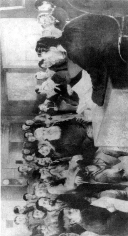 Жители деревни слушают агитатора во время революции 1905 г Карты - фото 17