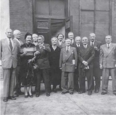 Члены объединения ЛейбГвардии Казачьего Его Величества полка с гостями в день - фото 4