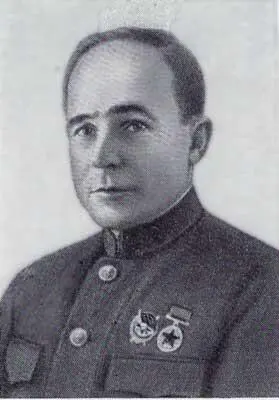 Н Е Басистый Бывали дни когда в клубе можно было встретить и наших - фото 22
