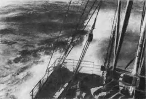 Спасательное судно в море А И Фигичев 1949 г Ветераны Ленинградского - фото 77