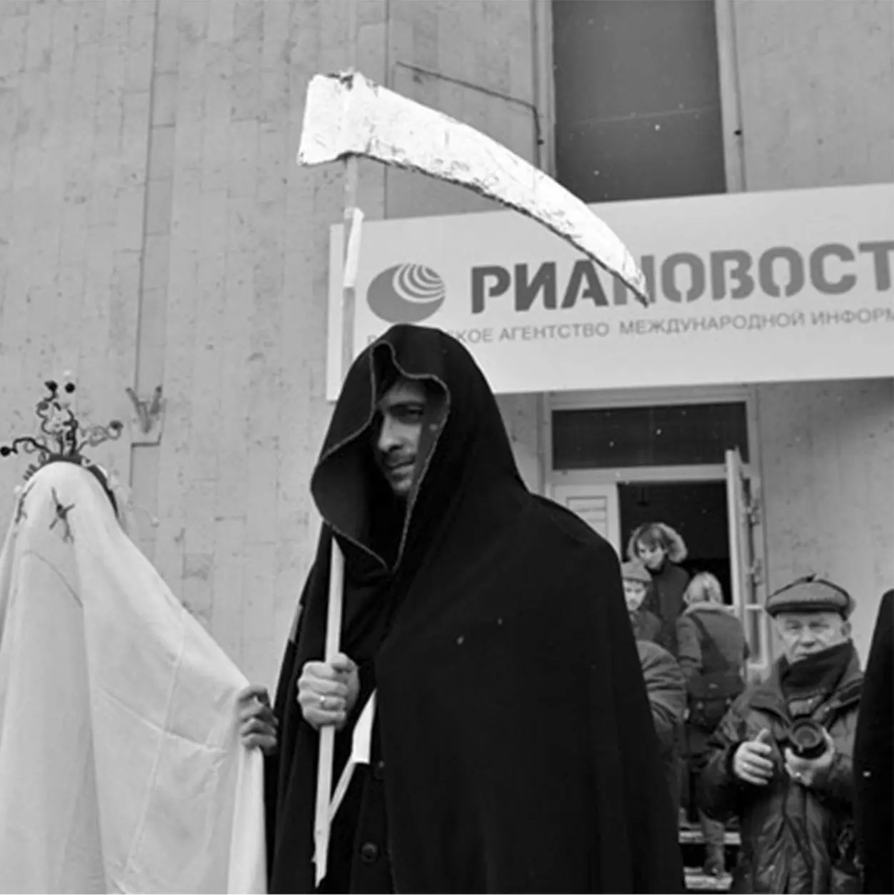 Акция Большой белый круг 26 февраля 2012 г Москва 256 Митинг За честные - фото 53
