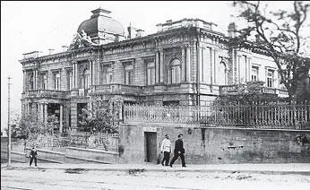 Особняк де Бура в Баку Фото 1930 г С приходом турок большевики уходят в - фото 37