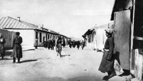 Улица в Улястае Улястай это старый город Он был одним из административных - фото 41
