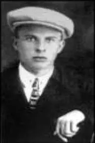 Александр Маринескостудент Одесского Морского техникума 19311932 АИ - фото 45