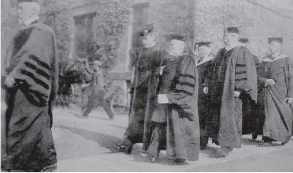 Э Карнеги в Принстонском университете 1916 год Фотография из БКП Все права - фото 30