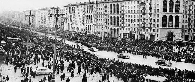 Москва встречает Юрия Гагарина Апрель 1961 года 3 Планета ликует Если - фото 3