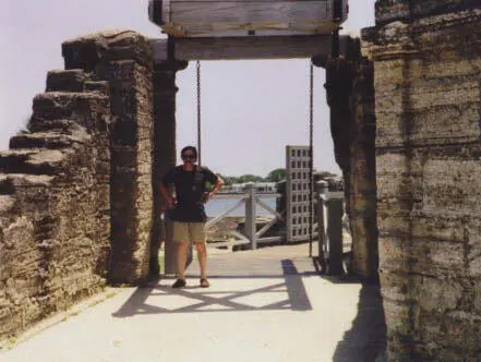 Старый испанский форт в городе СентОгастин во Флориде Здесь в темнице держали - фото 25