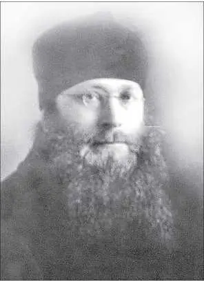 Сщмч Лев Егоров Именно с АлександроНевским братством была связана большая - фото 80